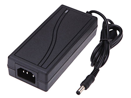 24V/4A AC/DC Adapter 5,5x2,1mm DC Aansluitplug 110~240V inclusief Netsnoer 