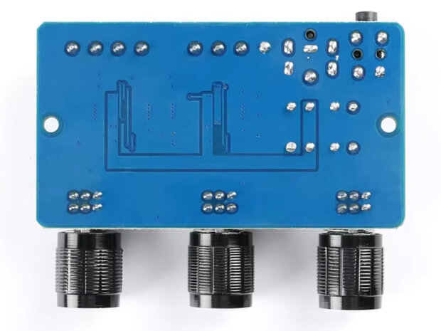 2.1 kanaals 2x15W + 30W Stereo Versterker Module met Dual Yamaha YDA138E Sound Processor Chip